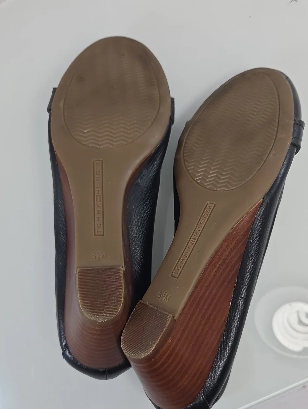 Tommy Hilfiger Black Leather Wedge Loafers with Gold Emblem Size 8.5
